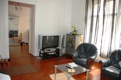 IX.ker. Ráday utcában eladó 3 külön nyíló szobás, utcai lakás 21,9mFt