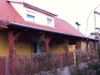 Mályiban,Miskolctól 8km-re ikerház eladó.