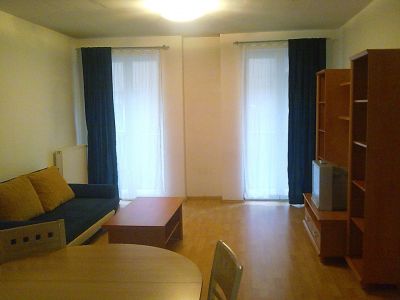 Kiadó 3 szobás új lakás a Kodály köröndnél