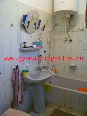 Eladó ikerházrész Szekszárd jó környékén 3200414