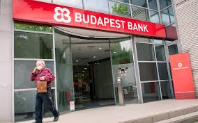  kölcsönajánlatot bármely érdeklődőnek vagy cégnek