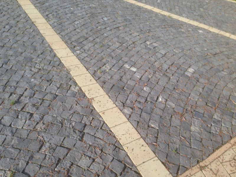 Bazalt kockakő Eladó!