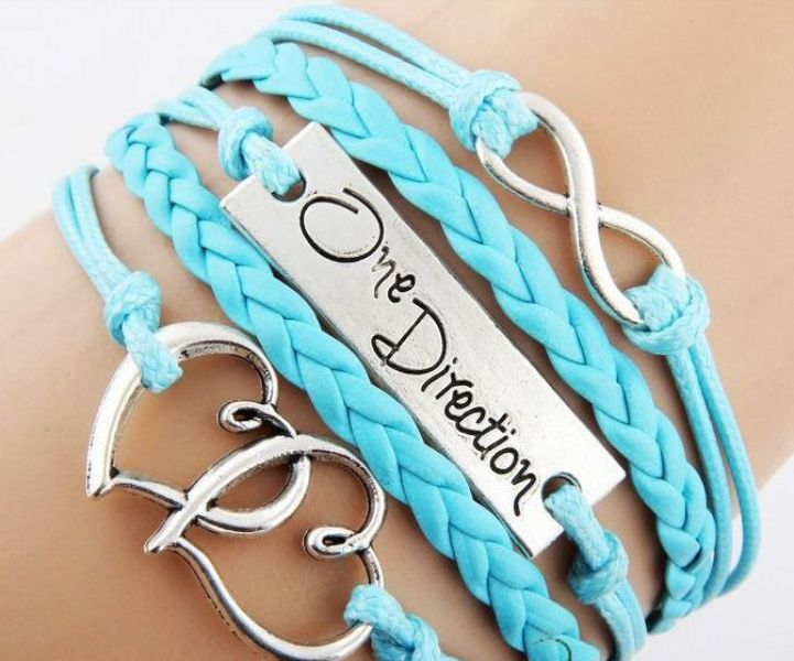 Bizsuk, ezüst és aranyozott ékszerek, ajándékok