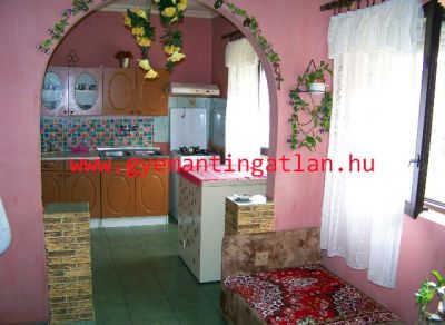 Eladó ingatlan 2000-ben épült gerjeni családi ház eladó