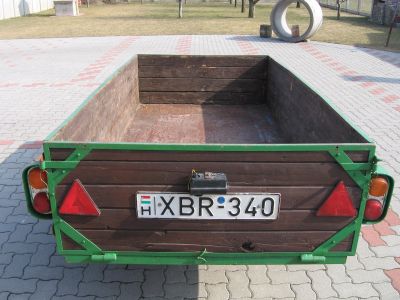 Masszív utánfutó eladó!