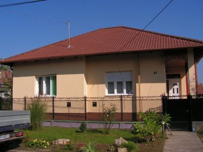 Szobafestés, burkolás, hőszigetelés, tetőfedés, kőművesmunka
