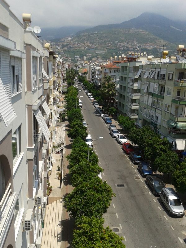 Mindenkit meghallgatok!