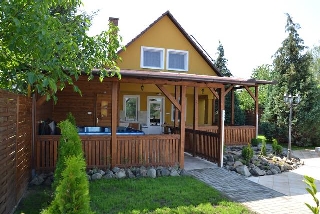 Utószezoni kedvezményekkel kiadó nyaralók