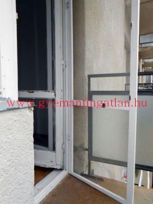 Szekszárdon 30 nm-es tégla lakás eladó!