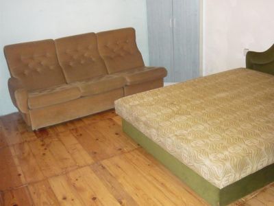 SŰRGŐSEN ELADÓ KÉT GENERÁCIÓS CSALÁDI HÁZ EGY ÁRÁÉRT!!!!