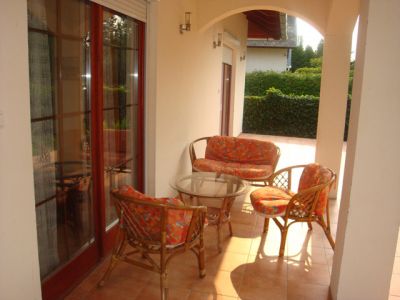 Balatoni nyaraló kiadó a vízpartnál