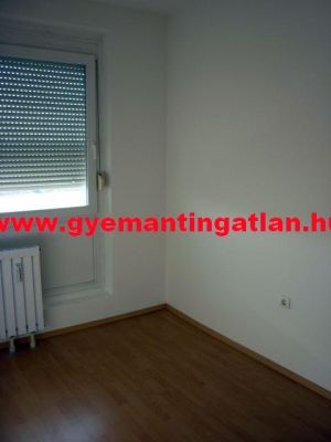 Szekszárdon, 42 nm-es, 1+1 félszobás lakás eladó!