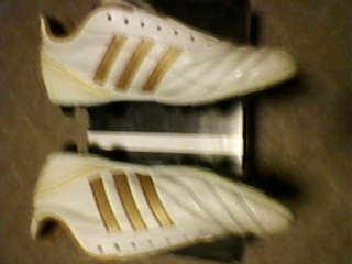 40-es Adidas focicipő eladó!