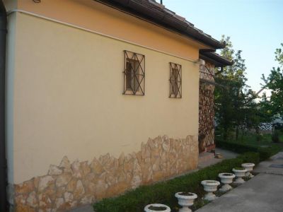 SŰRGŐSEN ELADÓ KÉT GENERÁCIÓS CSALÁDI HÁZ EGY ÁRÁÉRT!!!!