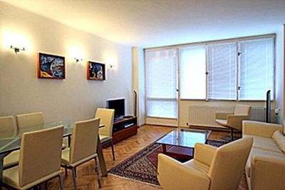 Dísz térnél 78 m2-es luxus, belső kétszintes lakás eladó