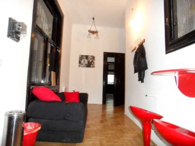 IX.ker. Angyal u.-ban eladó 141 nm-es lakás, irodának is