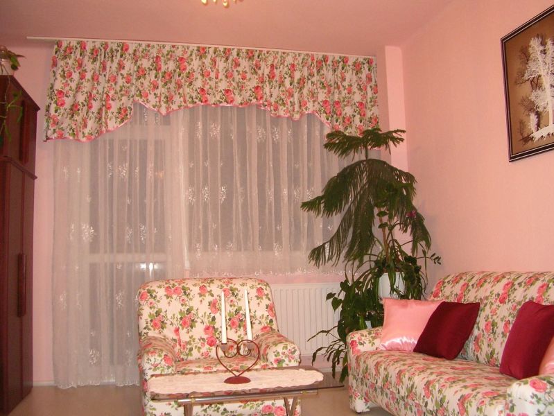 Felújított teraszos lakás extrákkal eladó Vác Deákváron