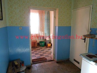 Szekszárd újvárosi részen 110 nm-es családi ház