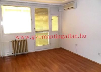 Eladó ingatlan Szekszárd központhoz közeli lakás 