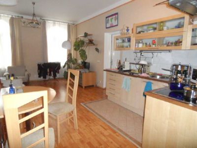 VII.ker. Wesselényi utcában eladó 2,5 szobás, napos lakás 18,5mFt