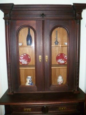 Ónémet tálalószekrény