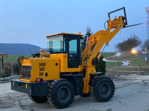 Eladó 1,5 Tonnás Rakodógép