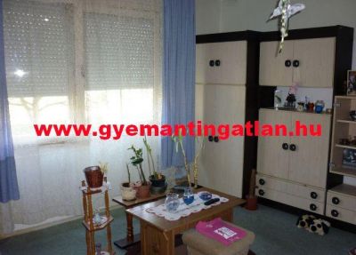 Szekszárdon, 28 nm-es, 1 szobás lakás eladó!