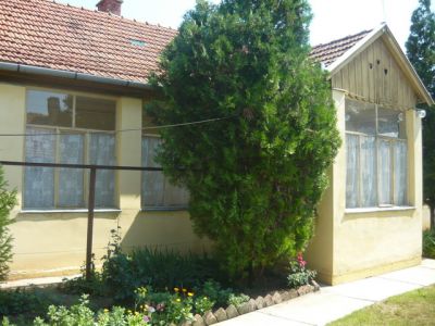 Kisvárosi nagy ház extrákkal eladó