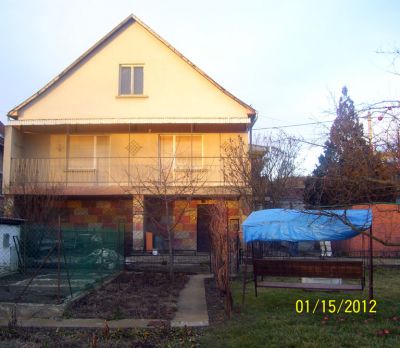 Eladó családi ház, telekkel Csömörön