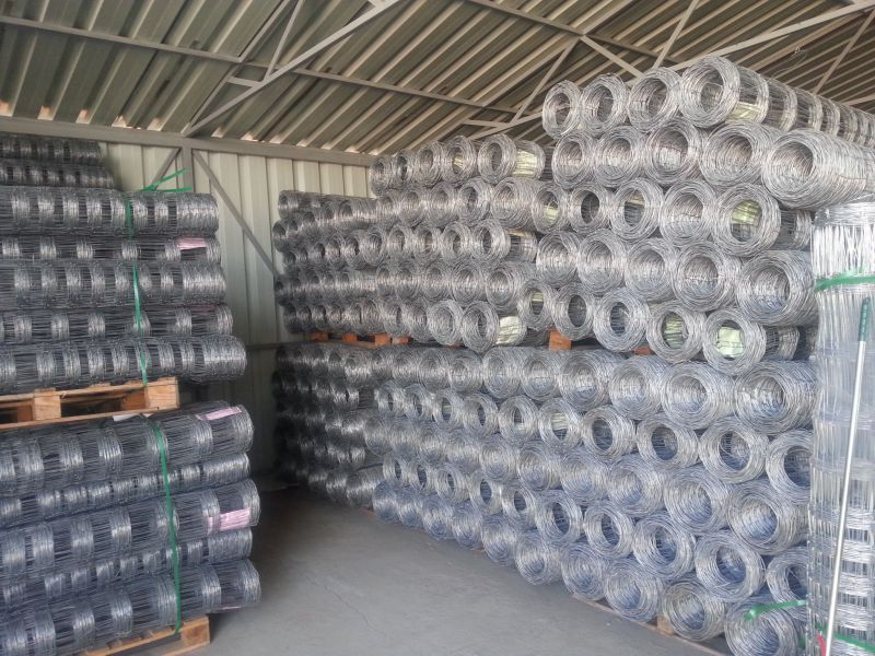 Vadháló drótháló drótfonat betonoszlop kerítés építés